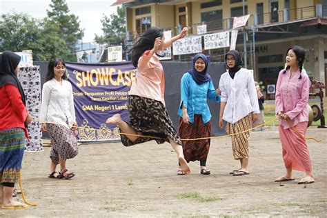 Showcase Profil Pelajar Pancasila Tema Kearifan Lokal Sma Negeri 1 Lembang