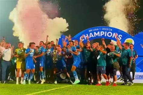 Keberhasilan Persib Bandung Dalam Tsunami Rekor Pada Juara Liga