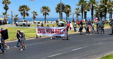 Más de 6 mil personas se manifiestan en Iquique por el aumento de la