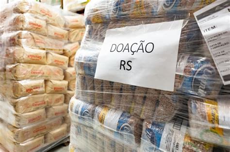 Grupo Carrefour Brasil Doa Toneladas Em Alimentos Gua E Produtos