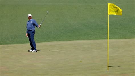 Masters Champion Fred Couples Putts At No 2 During The Second Round Of
