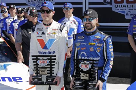 Ricky Stenhouse Jr Wins Daytona 500 Pole In Debut With New Team The