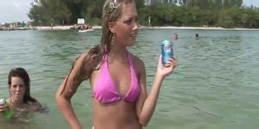Hot Cuties Flash Pussy In The Water TNAFlix Porn Videos