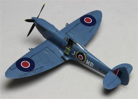 Spitfire Mk Xvi Bubble Top Hlj