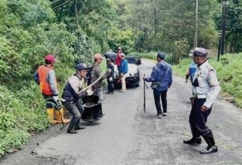 Dinas Pupr Kota Batu Perbaiki Titik Jalan Rusak Demi Kenyamanan Wisatawan