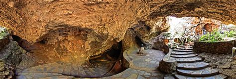 Sterkfontein Caves statue 360 Panorama | 360Cities