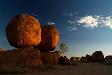 Devils Marbles Karlu Karlu Uluru Australia Travel Guide