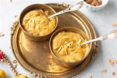 Besan Halwa Piping Pot Curry