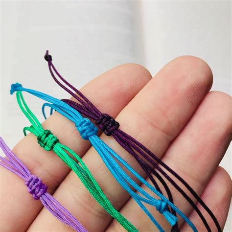 How To Make A String Bracelet Adjustable How To Tie A Slide Knot To