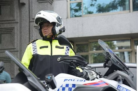 Helm Polisi Indonesia Semakin Canggih Dengan Alat Ini