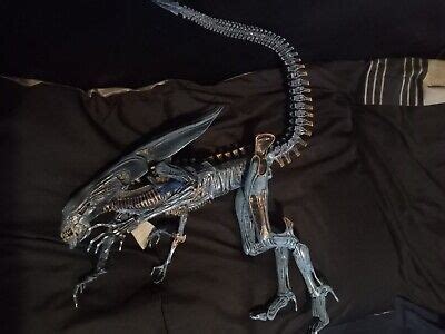 Aliens Xenomorph Queen Ultra Deluxe Neca Action Figure Loose Out Of Box