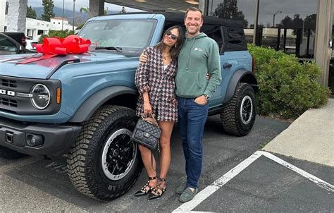 Jordana Brewster Shows Off Bikini Body At The Beach Photos