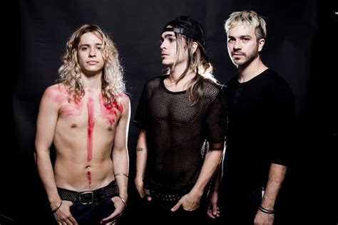 Airbag La Poderosa Banda De Rock Argentino Regresa A Bogotá Improvisando Radio