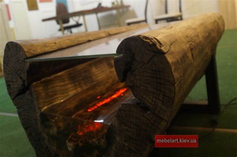 Деревянный стол с подсветкой на заказ | Мебель под заказ в Киеве