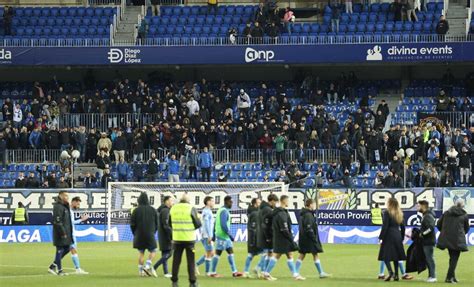 La indignación de la afición del Málaga CF en imágenes