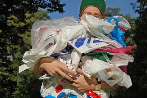 Mär vom Ende der Plastiktüte Deutsche Umwelthilfe fordert