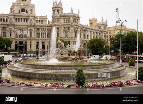 Fountain In Front Of A Government Building Cibeles Fountain Palacio