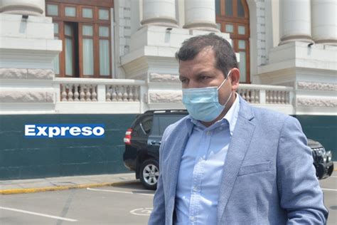 Alejandro S Nchez Due O De Casa De Sarratea Frena Su Arribo Al Per