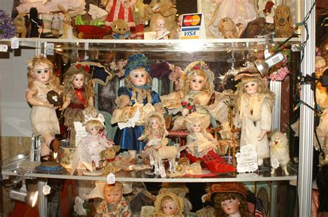 American Doll and Toy Museum: Antique Doll Collector Magazine: UFDC and ...