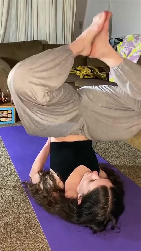 Yoga Accidental Pussy ThisVid