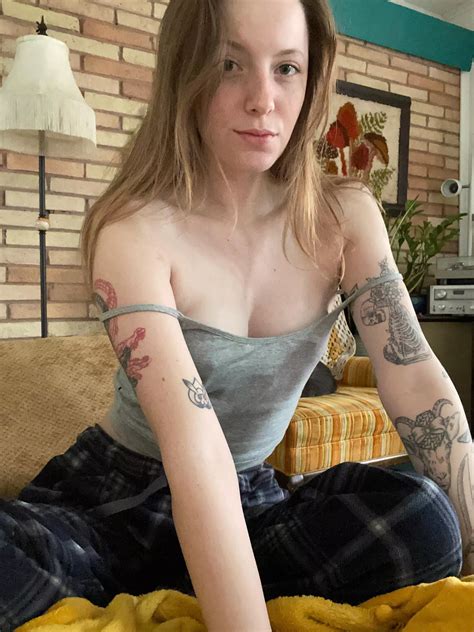 Records And Chill Nudes Hippie Chicks Nude Pics Org