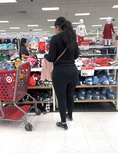 Latina Milf Black Leggings Spandex Leggings Yoga Pants Forum