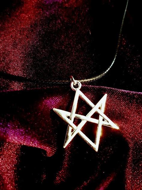 Unicursal Hexagram Pendant