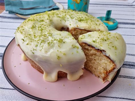 Bolo de limão fácil e super fofinho Receiteria