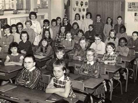 Photo De Classe Cm1 De 1967 Ecole Jean Jacques Rousseau Copains Davant