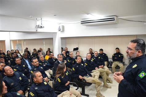 Diretor Geral da PRF realiza reunião efetivo na Bahia Polícia