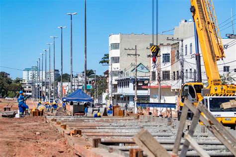 Obra de macrodrenagem na Linha Vermelha segue em Macaé N1