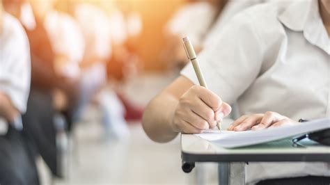 Programa Oferece Bolsas Integrais Para Estudantes De Baixa Renda