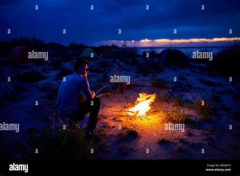 Campfire Beach Hi Res Stock Photography And Images Alamy