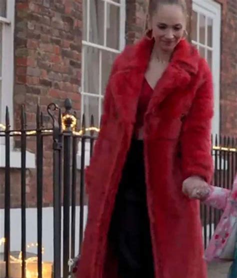 Ted Lasso S03 - Keely Jones Red Fur Coat