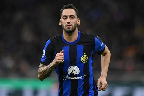 Calhanoglu Sto Sempre In Silenzio Non Ho Mai Avuto Il Pensiero Di