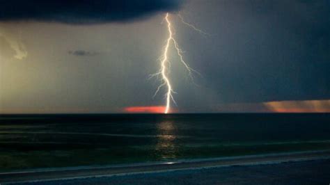 Naperville Man Struck By Lightning On Florida Pier Nctv