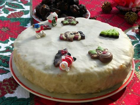 Traditional Christmas Cake - Kopiaste..to Greek Hospitality