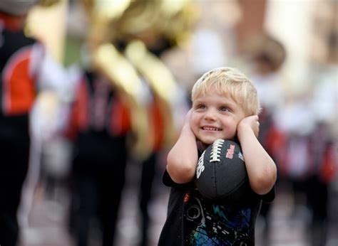 Pro Football Hall Of Fame Grand Parade Celebrates Newest Enshrinees