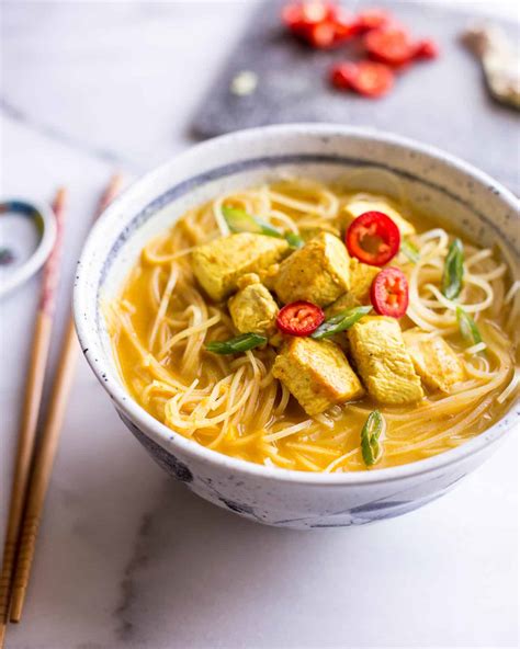 Thai Curry Noodle Soup With Chicken