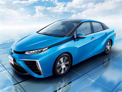 fotos de toyota mirai