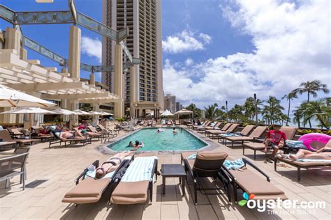 Hyatt Regency Waikiki Beach Resort Spa The Pool At The Hyatt