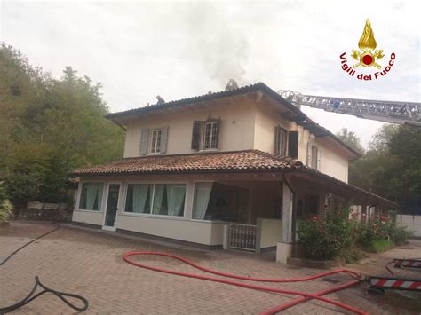 Incendio Ozzano Va A Fuoco Una Casa Salva Una Persona