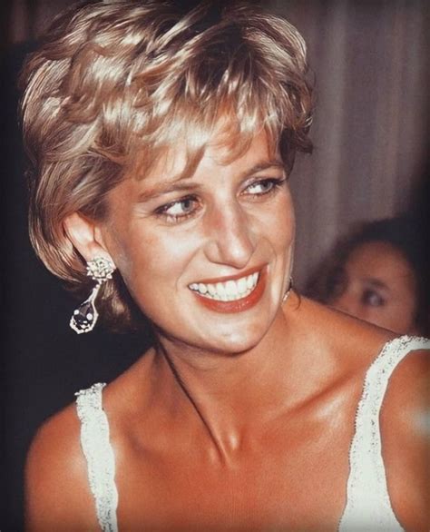 Pin By Flo Greer On Princess Diana Rare Princess Diana Fashion Lady