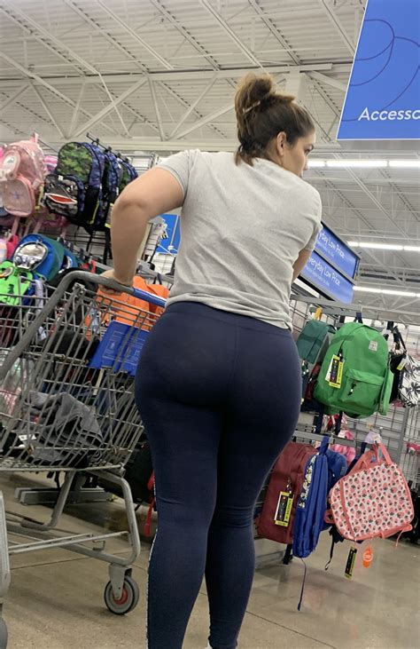 Caught This Fine Babe For A Second Time Her Ass Is Huge Spandex Leggings Yoga Pants Forum