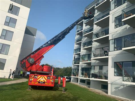 Brandv Senet Rykker Ud Til Meldinger Om Brand I Lejlighed