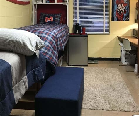 15 Cool College Dorm Room Ideas For Guys To Get Inspiration 2022