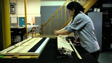 UN METIER D'ART POUR MOI - FACTEUR DE PIANO - YouTube