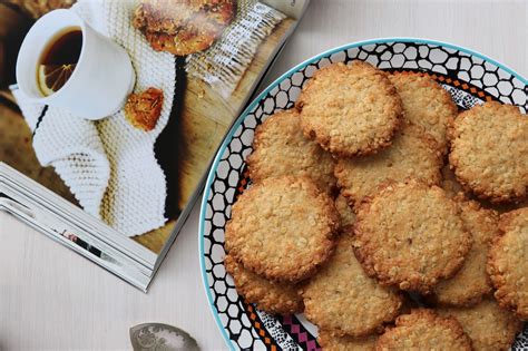 The Cook Time Biscuits Anzac Aux Flocons D Avoine Et La Noix De Coco