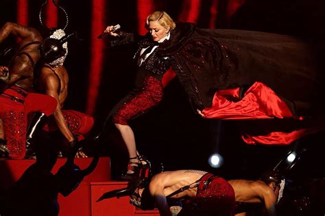 Brit Awards 2015 Madonna Falls Over During Her Performance Mirror Online