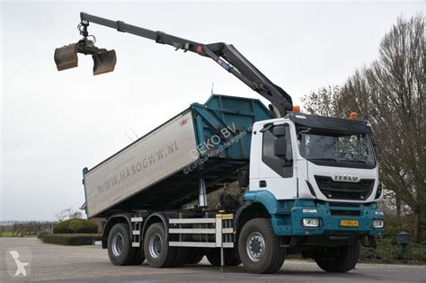 Camion Iveco Ribaltabile Trilaterale Trakker 6x6 Gasolio Euro 6 Gru